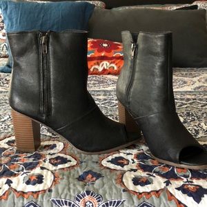 NWOT New York & Co 👢 CLOSET CLEARANCE SALE